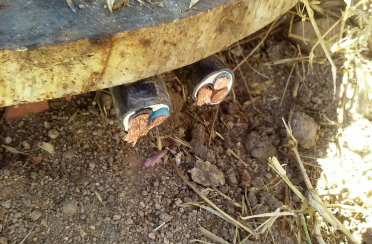 Vuelve el robo de cable de cobre de los sistemas de riego en las explotaciones agrarias