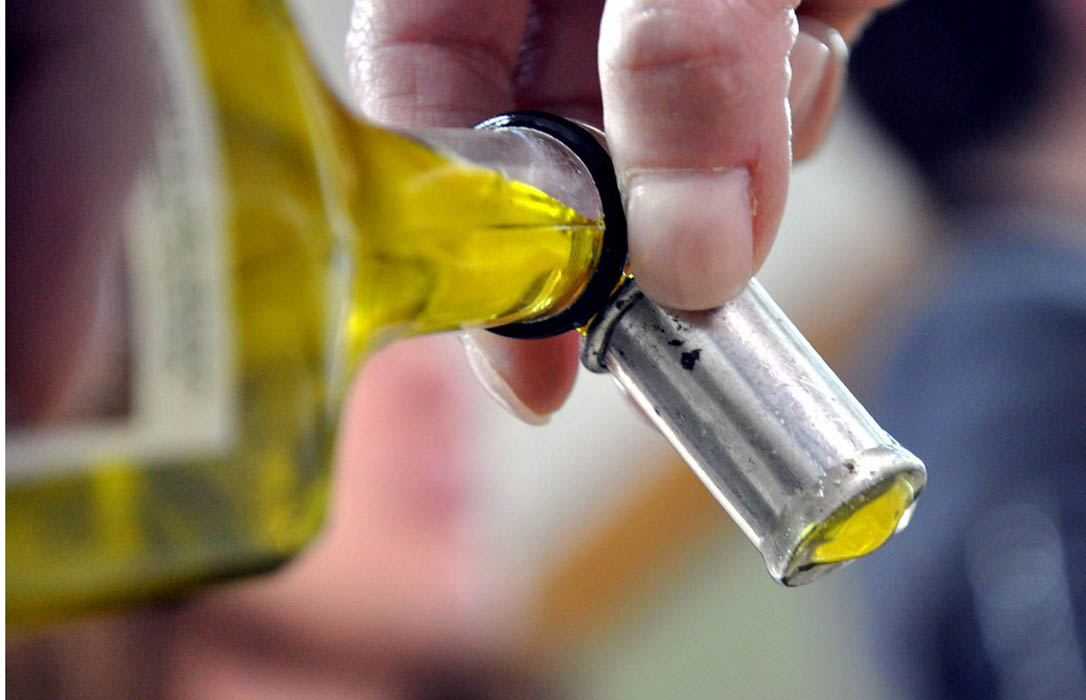 Técnicas forenses para controlar el fraude en el aceite de oliva