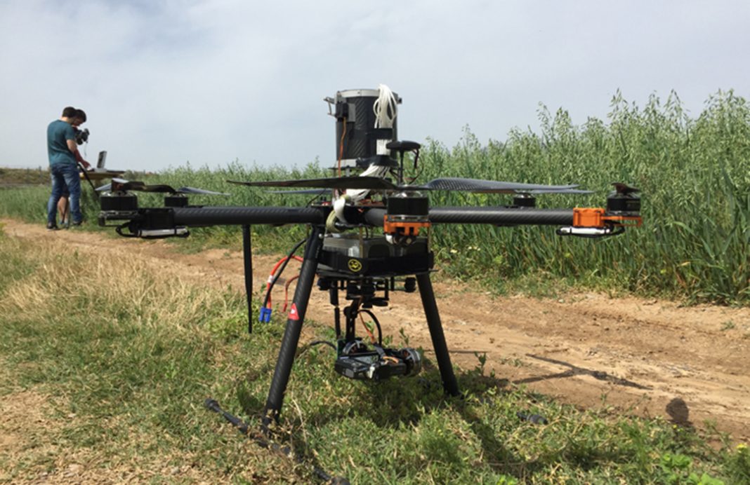 Acuerdo para impulsar la presencia de drones en la agricultura entre Hemav y ASAJA Toledo