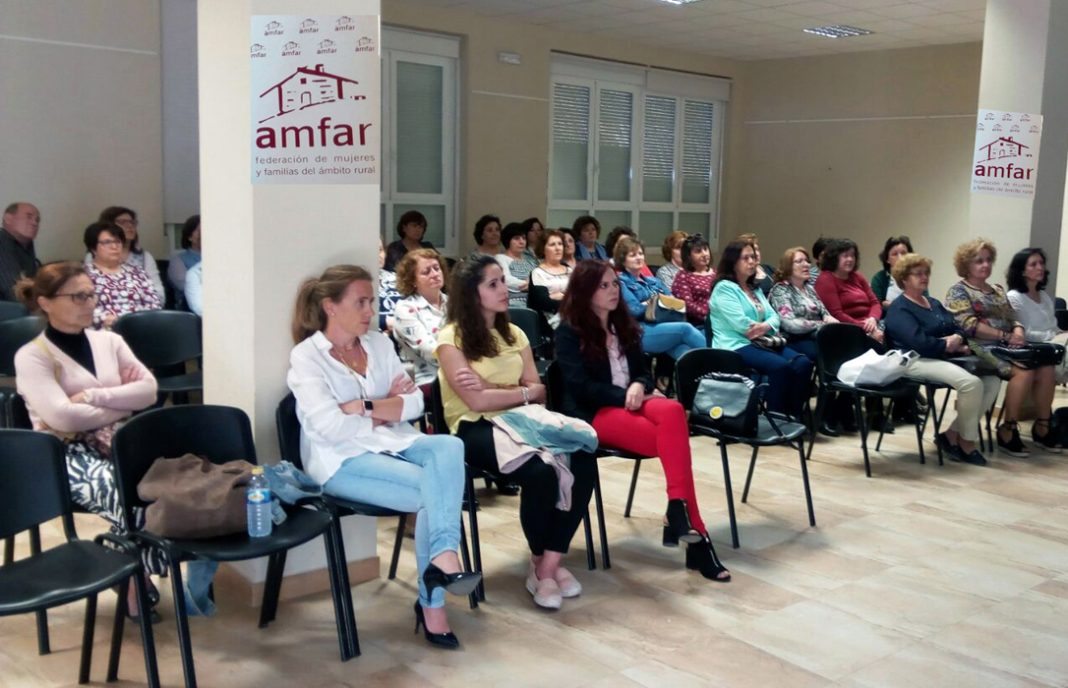 AMFAR imparte en Membrilla una jornada informativa sobre salud femenina