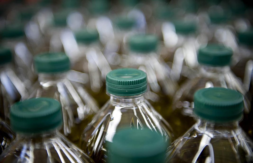 Las empresas de aceites alimentarios de España ahorran 12.000 toneladas de CO2 gracias al reciclado de sus envases