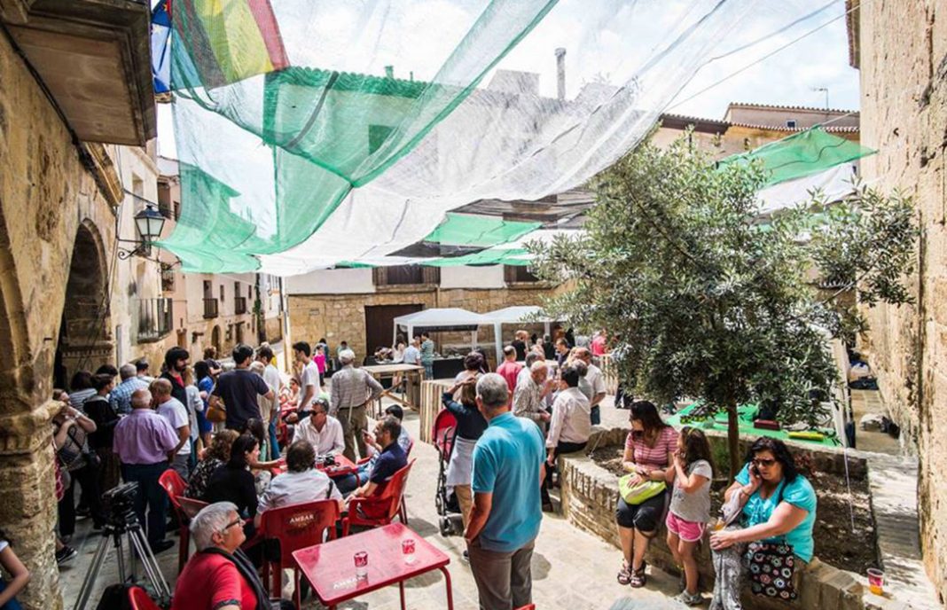 IV Feria de la Trufa de Verano en Belmonte de San José (Teruel) para promocionarla e impulsar su cultivo alternativo
