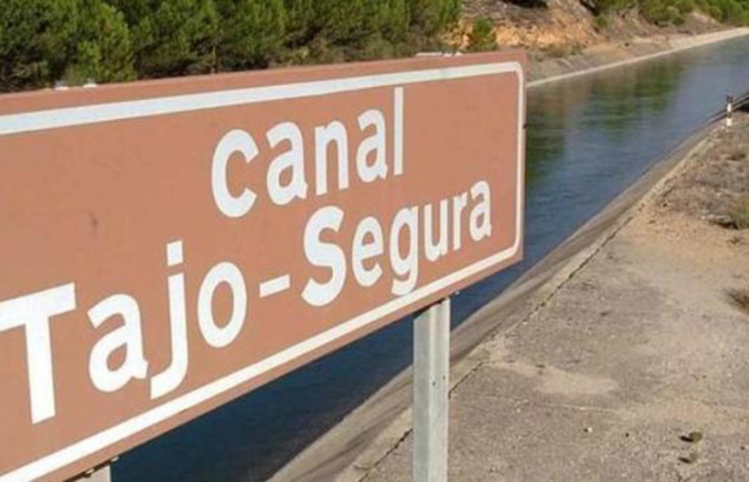 Castilla-La Mancha presenta siete alegaciones contra las concesiones de agua a los regantes del trasvase