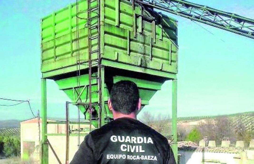 Cerrada una almazara granadina a petición de la Guardia Civil por comprar hasta 21.000 kilos de aceituna robada