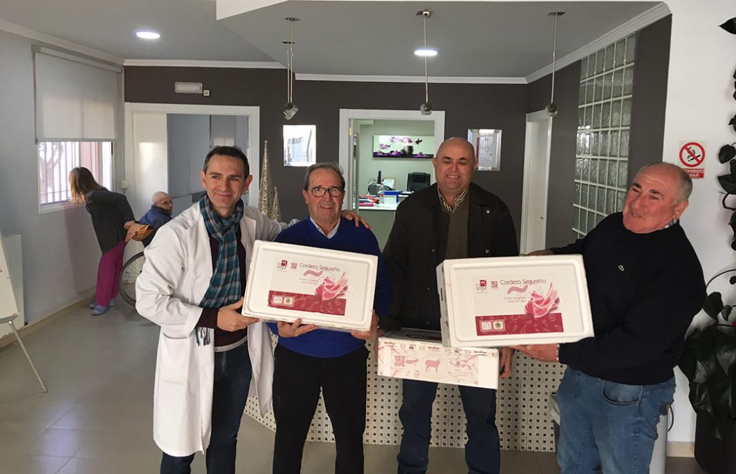 Cosegur se suma con 500 raciones de carne de cordero a la campaña solidaria de Interovic