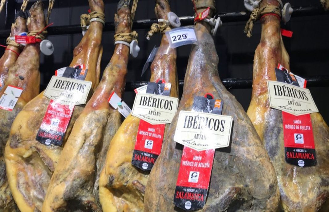 La distribuidora investigada por el Seprona defiende sus precios por querer «democratizar el jamón»
