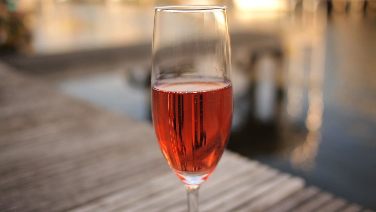 Planas sobre el fraude francés al vino rosado: las autoridades tienen que comprobar que el etiquetado es veraz