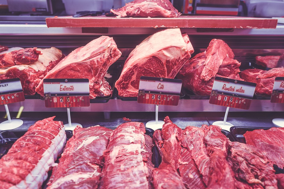 Baja el consumo de carne fresca y crece el de carne congelada y transformada
