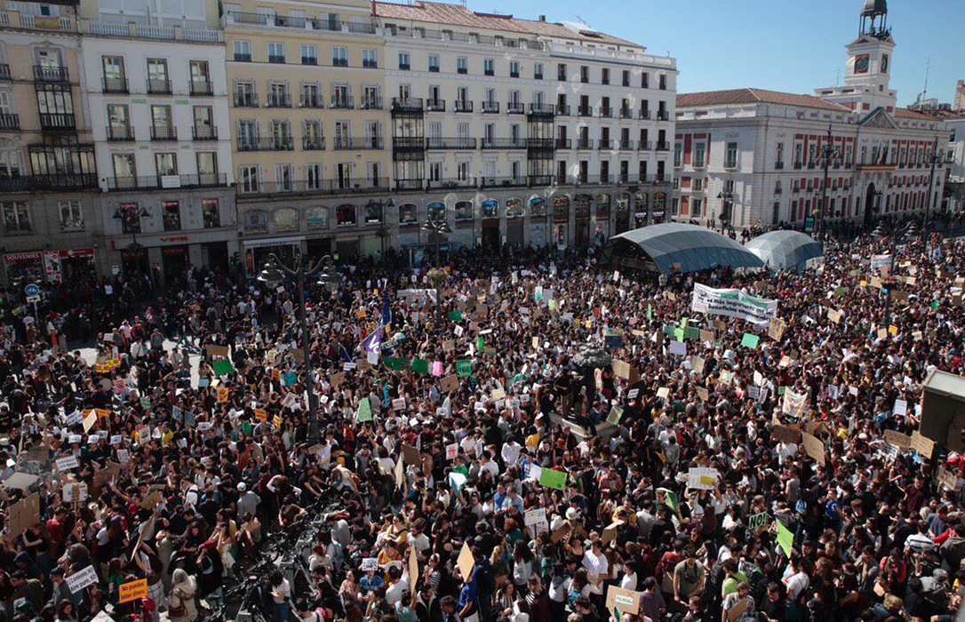 «Queremos la vida», claman miles de jóvenes movilizados por #FridaysForFuture en 40 provincias españolas