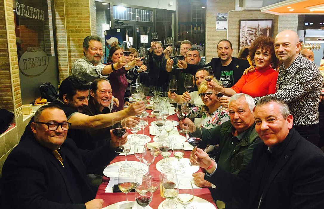 El vino se abre a los no profesionales: En busca del Mejor catador de vinos amateur de Madrid