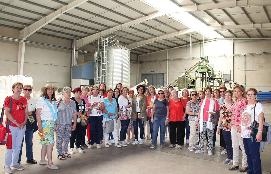 Mujeres valencianas visitan Ciudad Real y Toledo para conocer el cultivo del pistacho