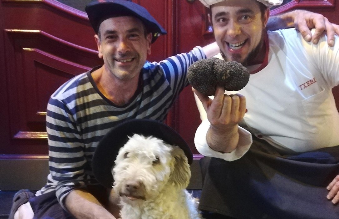La perra Berta bate su récord al hallar una trufa de 650 gramos en La Rioja