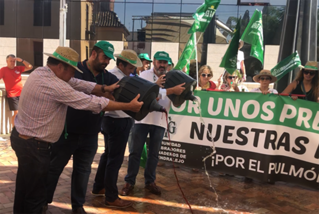 PROTESTAS DEL CAMPO: Almendralejo manda un mensaje a representantes sociales y políticos para «que tomen nota»