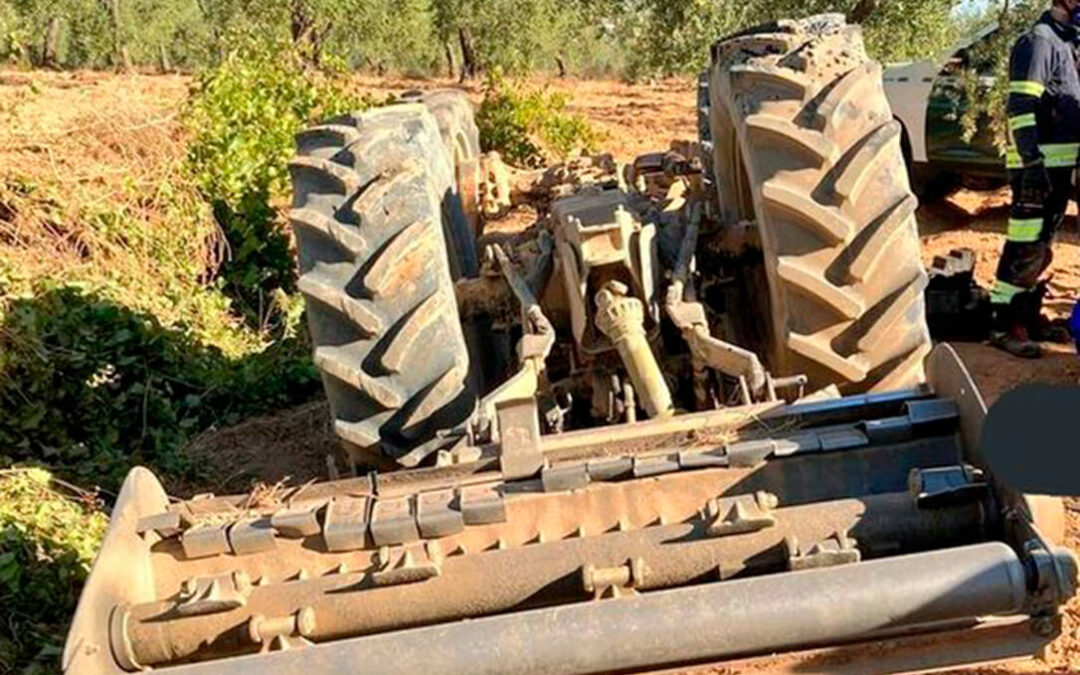 Fallece un hombre al quedar atrapado bajo un tractor agrícola cuando trabajaba en Espartinas