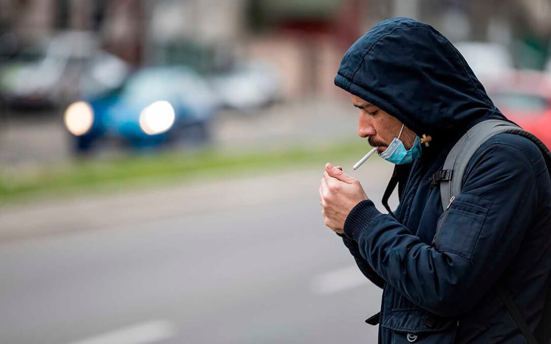 El efecto inesperado del Covid: El sector del tabaco pasa de pedir la PAC a luchar porque no se prohíba fumar en la calle
