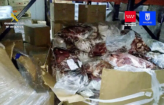 La Guardia Civil detiene a 14 personas e incauta 122.000 kilos de carne caducada o en mal estado dispuesta para su venta