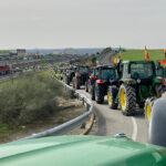La primera protesta del sector tabaquero colpasa la Autovía de Extremadura para defender su cultivo en el Plan Estratégico de la PAC 1
