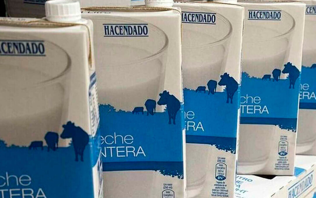 Denuncian a Mercadona a los tribunales por destrucción de valor en la cadena alimentaria y venta desleal en la leche