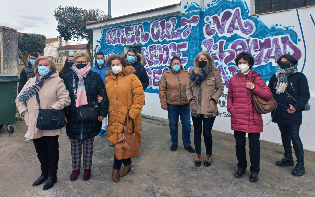 Fademur plasma con un grafiti la lucha contra la violencia de género en la localidad salmantina de Vitigudino
