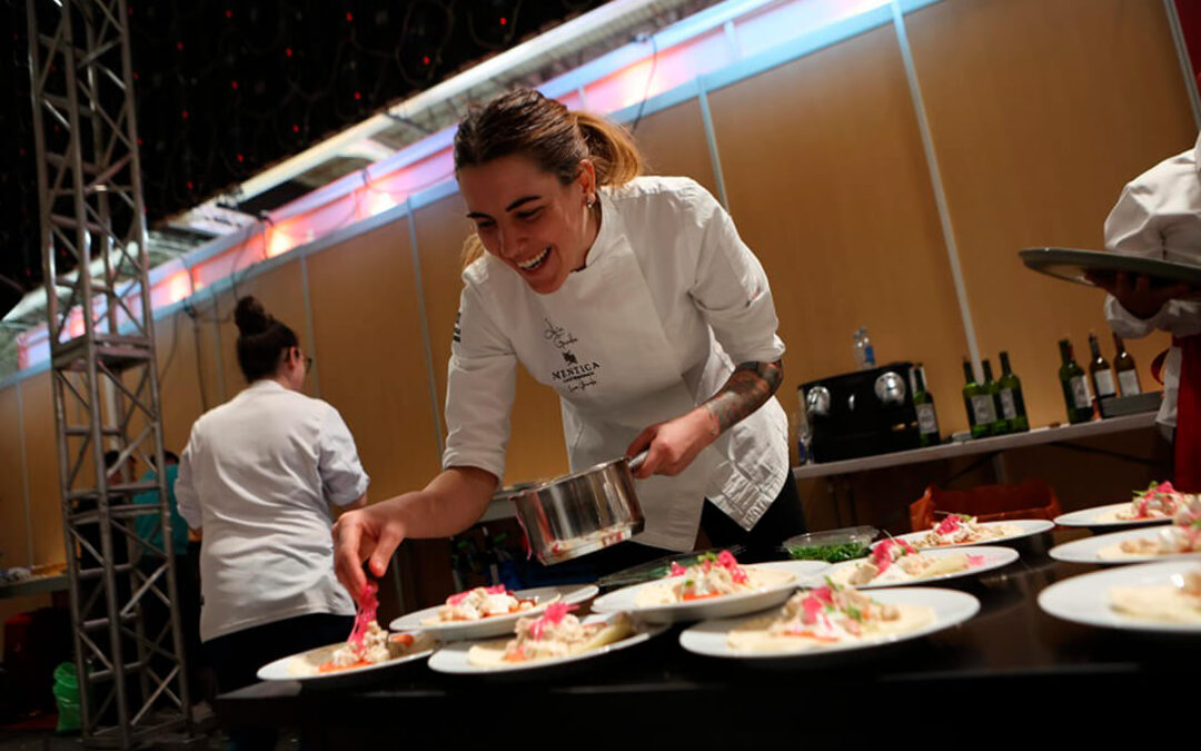 Avianza pone en valor la carne avícola española en el Salón Gourmets con su restaurante efímero