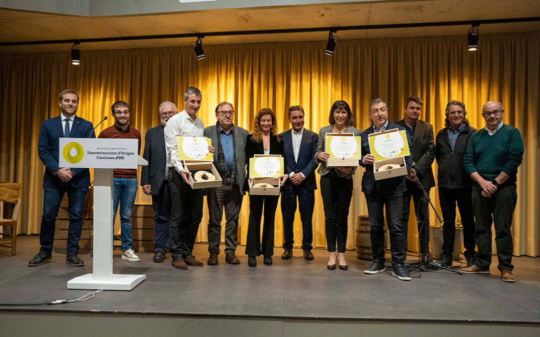 Las cinco DOP de aceite de oliva de Catalunya reconocen la labor de Caprabo, en sus premios anuales