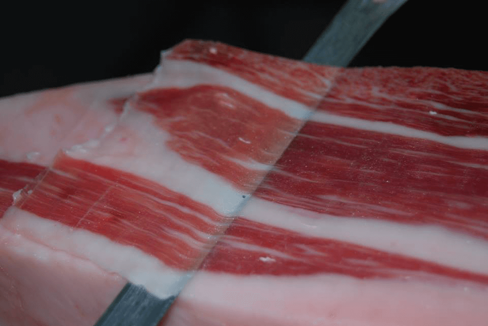 La Guardia Civil pone coto al fraude alimentario en Navidad: jamón ibérico, pescado fresco o caviar iraní falsos
