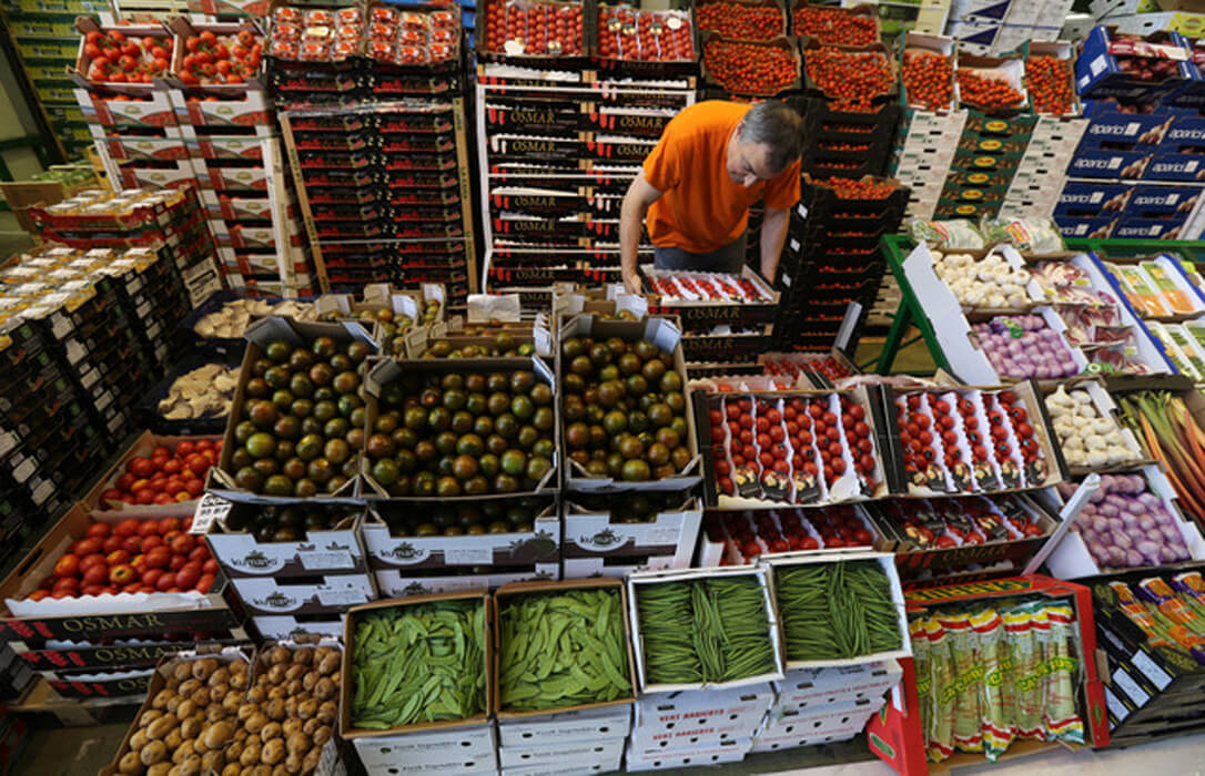 Ofensiva en Bruselas para que la CE implante las cláusulas espejo en las importaciones de frutas y hortalizas de terceros países