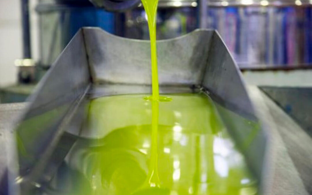 El Ministerio lleva dos años sin concretar la activación automática del mecanismo que puede evitar la volatilidad de precios del aceite de oliva