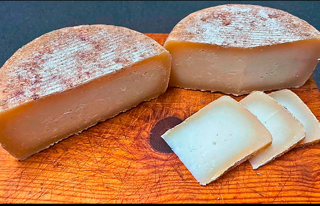 El queso madurado elaborado por la pequeña quesería familiar de Murcia que conquistó Francia