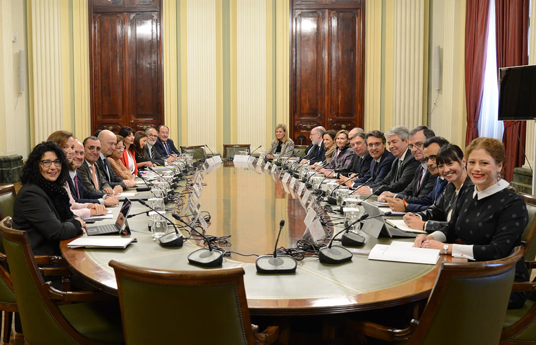 Luis Planas preside la reunión del comité de dirección del Ministerio para definir las líneas de trabajo de la nueva legislatura