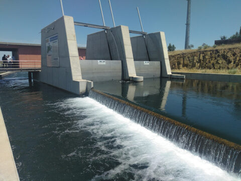 Regantes de Almería, Alicante y Murcia recibirán agua desalada a 0,35€ tras alcanzar un acuerdo con Acuamed