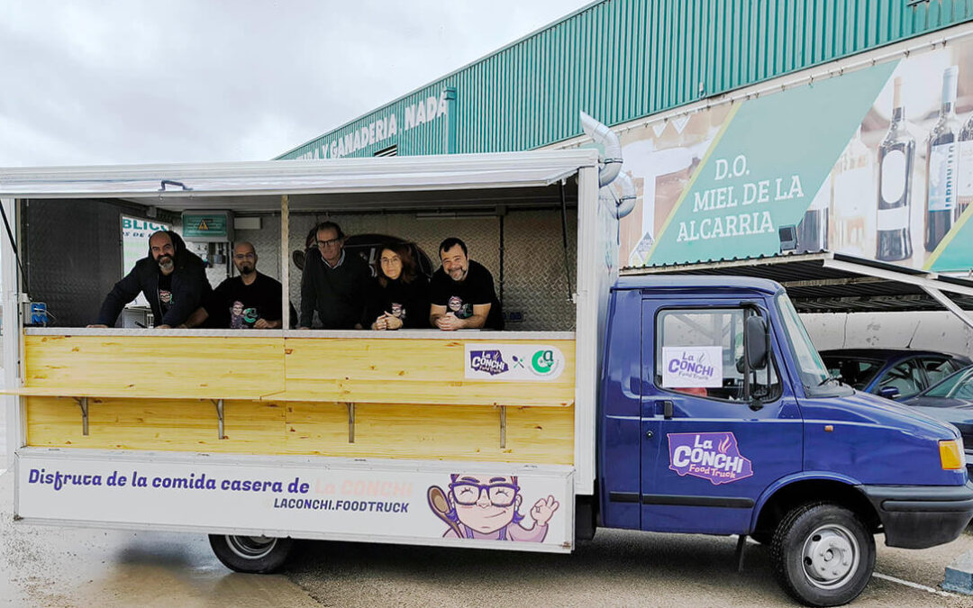 Impulso a los productos locales con el acuerdo de colaboración entre Alimentos de Guadadalajara y La Conchi Food Truck