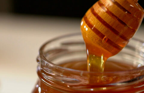 La UE da la luz verde final a las nuevas normas sobre el etiquetado de la miel y actualiza la actual para tres categorías de zumo de frutas