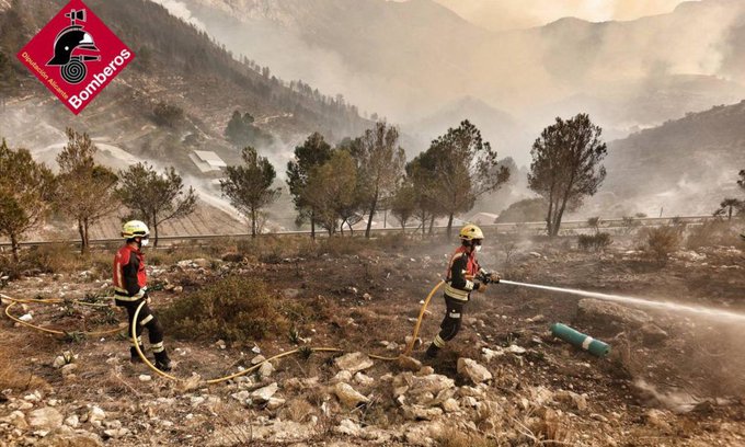 Una quema agrícola controlada podría ser la causa del incendio forestal en Tárbena