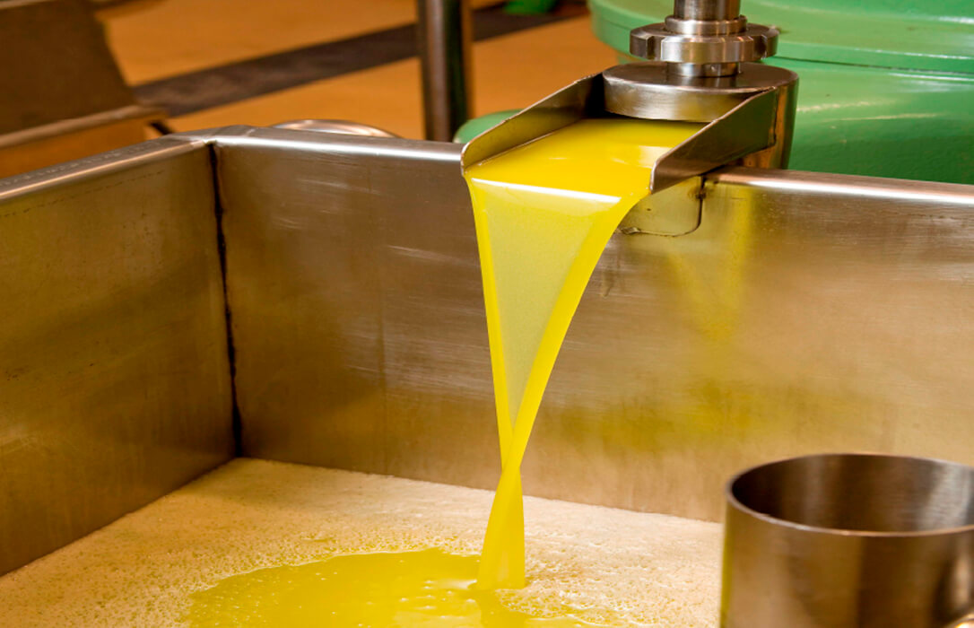 Advierten de la escasa disponibilidad de aceite de oliva como enlace entre campañas después de un buen abril en comercialización