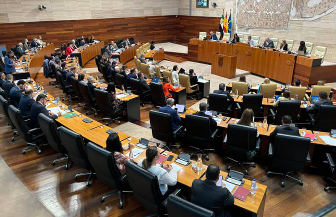 Acuerdo por unanimidad para investigar Tierra de Barros y más unanimidad en las acusaciones políticas entre todos los partidos