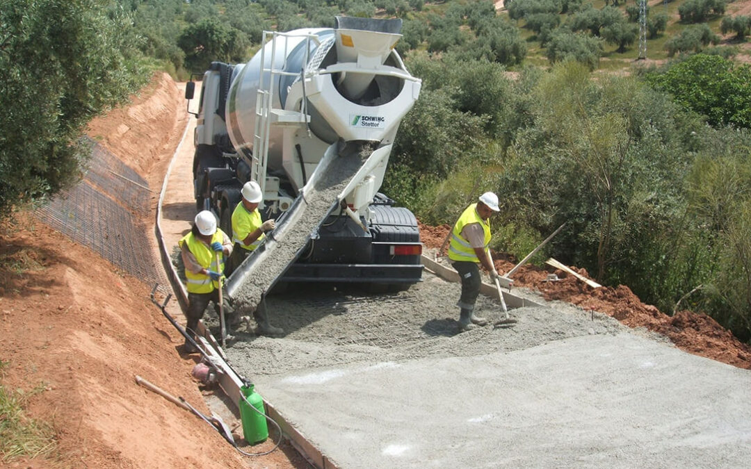 La Junta hace posible la mejora de casi 600 kilómetros de caminos rurales de 139 municipios de toda Andalucía