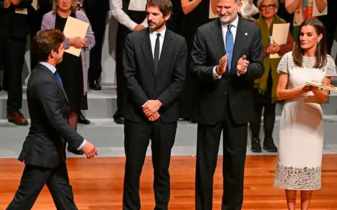 Piden el cese del ministro de Cultura al negarse a aplaudir al Premio Nacional de Tauromaquia en la entrega oficial de los galardones