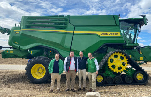 Trump amenaza con más aranceles si gana las elecciones tras el pulso con John Deere, que mantiene sus planes de producción en México