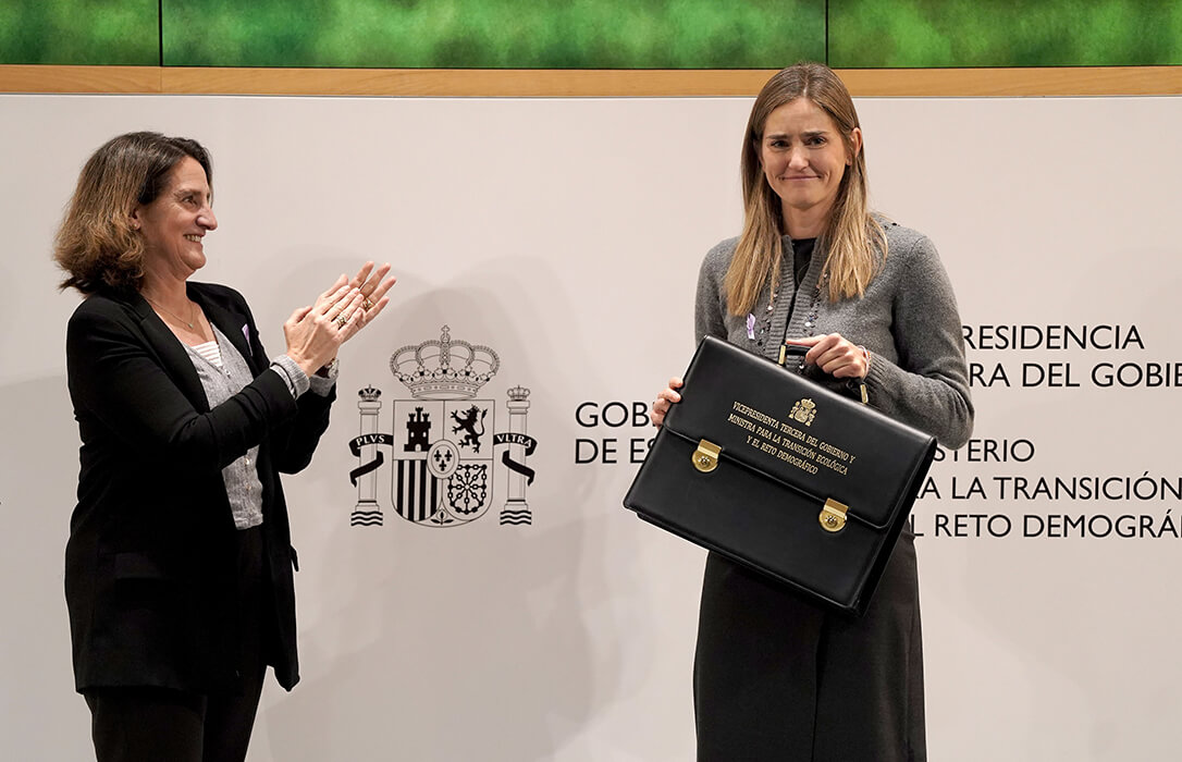 Sara Aagesen recibe la cartera de Transición Ecológica abogando por la transformación y la adaptación de los sistemas hídricos a la sequía