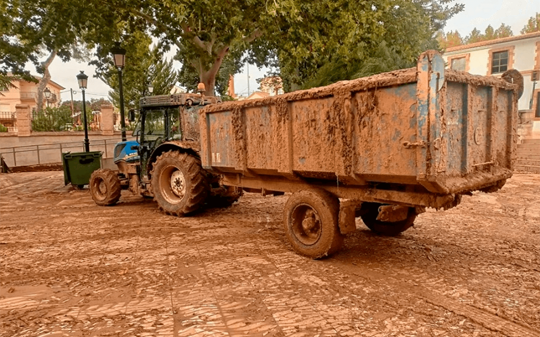 El Ministerio de Agricultura publica cómo acceder a las ayudas para reponer la maquinaria agrícola afectada por la DANA