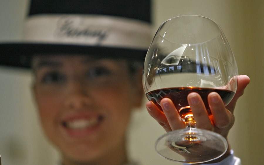 China amplía por tres meses la investigación ‘antidumping’ sobre brandy de la UE, lo que afecta al 30% del brandy español exportado