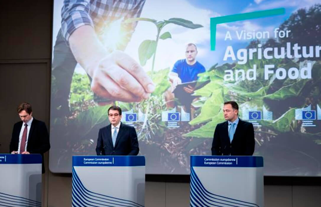 La “Visión”, música que regala el oído de los agricultores, pero por ahora solo retórica