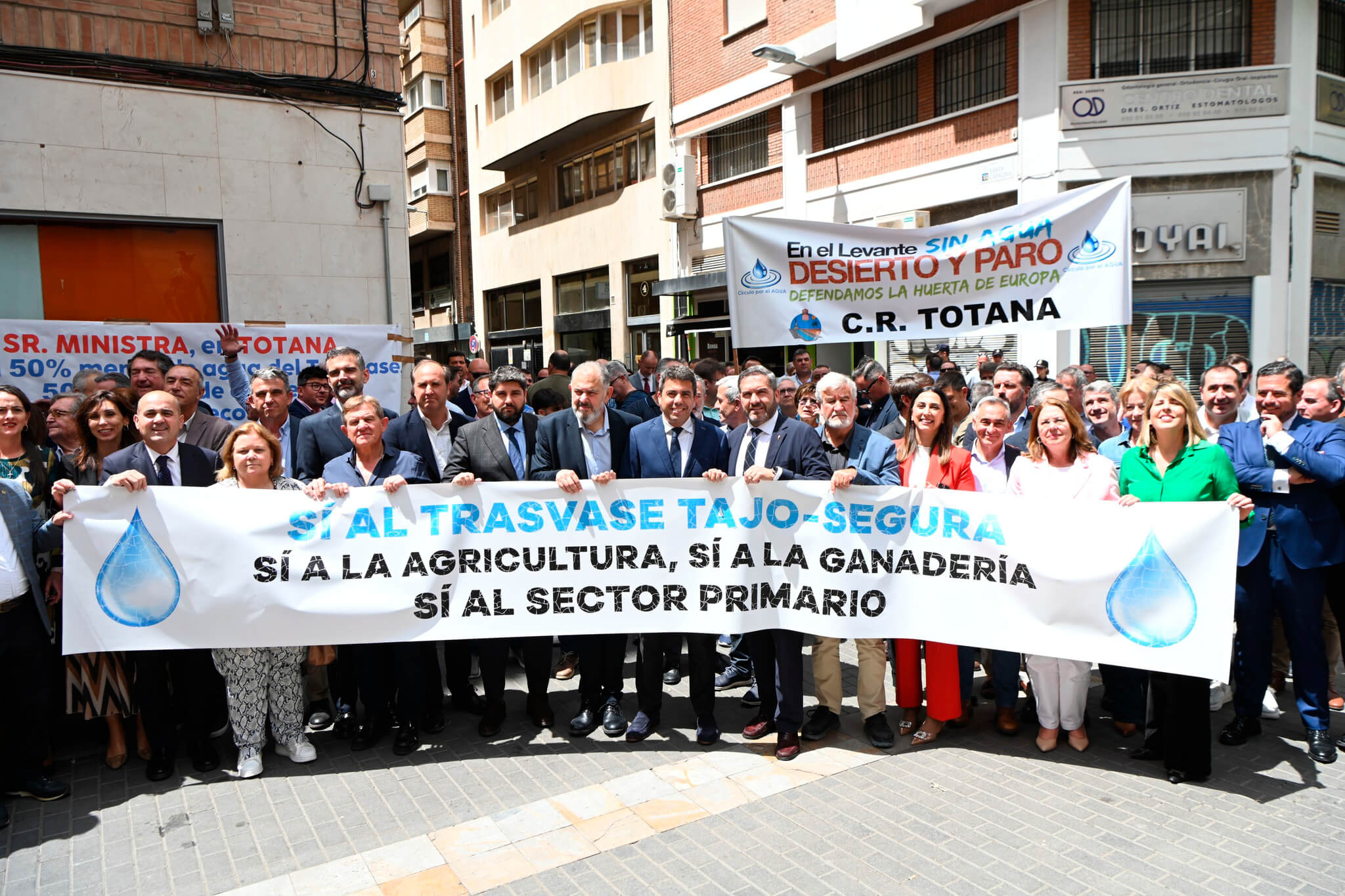 Murcia, Andalucía y la C. Valenciana se unen a la protesta de los regantes y han plantado cara al Gobierno por las normas del trasvase Tajo-Segura