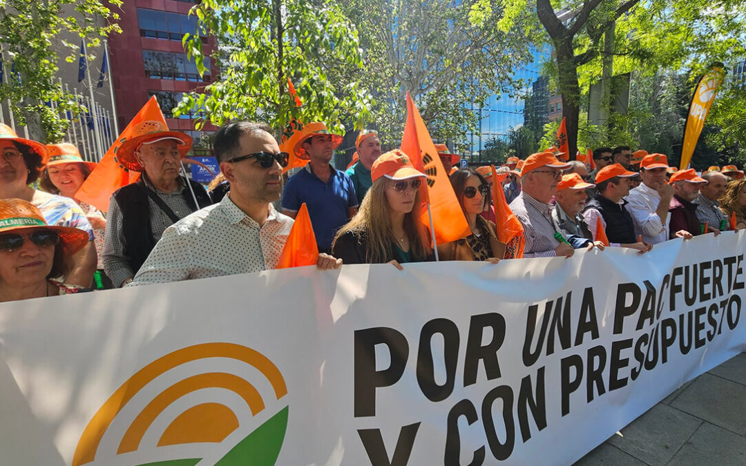 Los agricultores comienzan sus protestas por un presupuesto firme para la PAC ante la amenaza de unos recortes que ya augura Europa