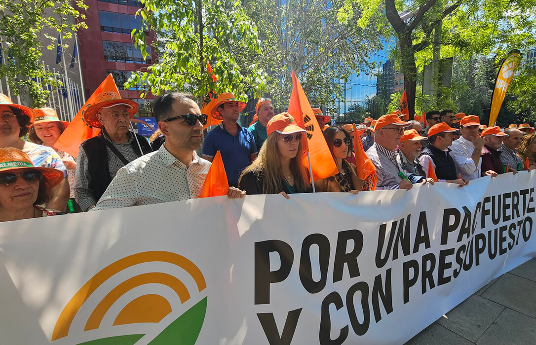Los agricultores comienzan sus protestas por un presupuesto firme para la PAC ante la amenaza de unos recortes que ya augura Europa
