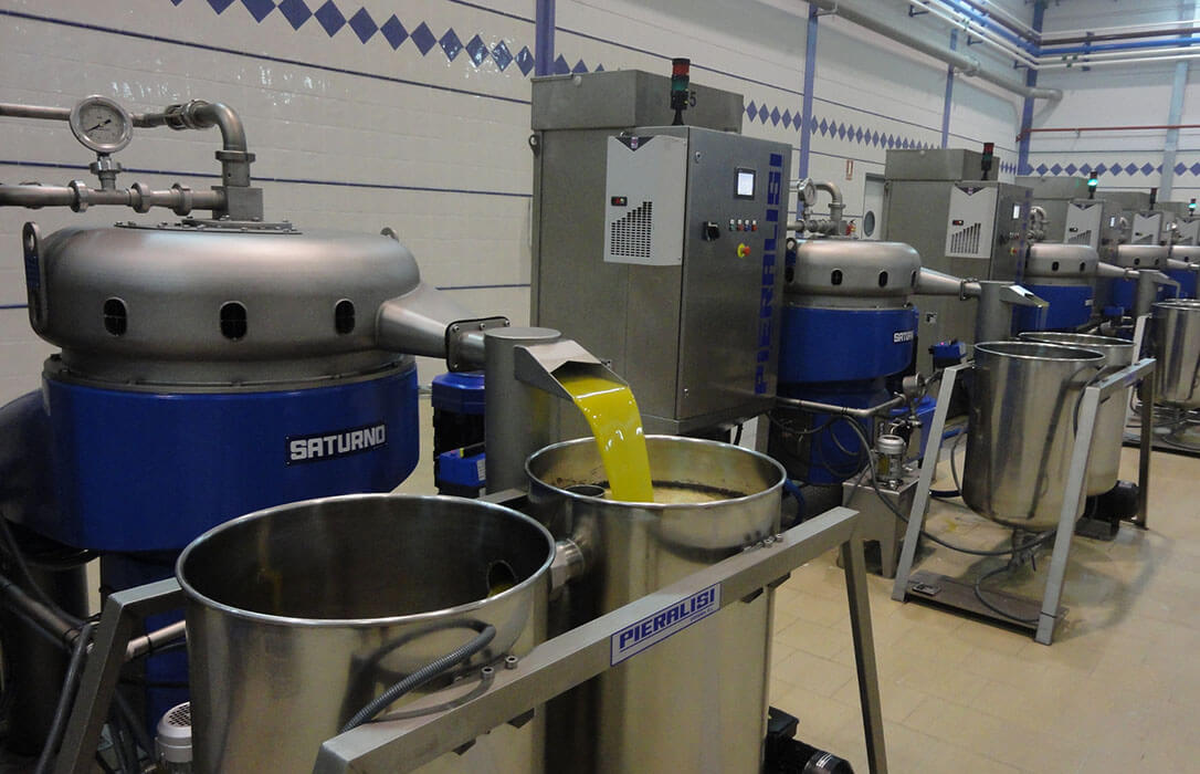 Las denuncias del sector no alivian la tensión y la tendencia de los precios del aceite no queda clara, aunque se nota un leve incremento