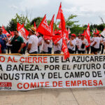 Protesta contra los despidos propuestos por Azucarera, el cierre de La Bañeza y para evitar la muerte del sector del azucarero