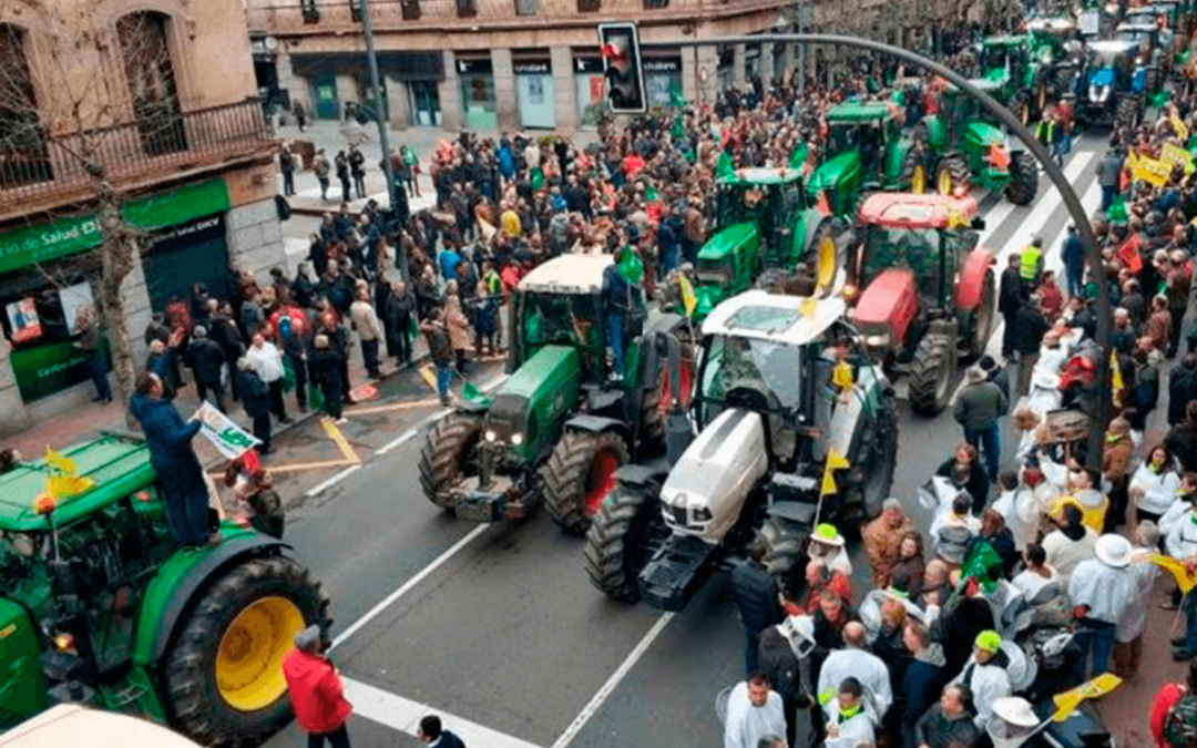 Los agricultores y sus tractores volverán a salir a la calle contra las políticas y los acuerdos comerciales de Europa contra el sector agrario