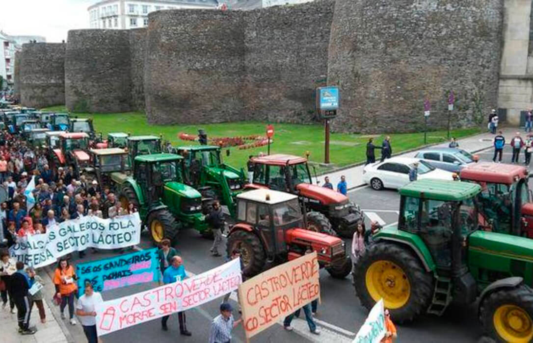 Agromuralla cumple diez años de reivindicaciones desde que los bajos precios de la leche sacaran a la calle a los ganaderos el año 2015